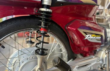 Phuộc YSS E-Series chính hãng giúp xe êm ái, ổn định và an toàn hơn khi vận hành. Phù hợp Wave, Dream, Sirius. Mua tại Q.5 TP.HCM, giá tốt, hỗ trợ tư vấn tận tình.